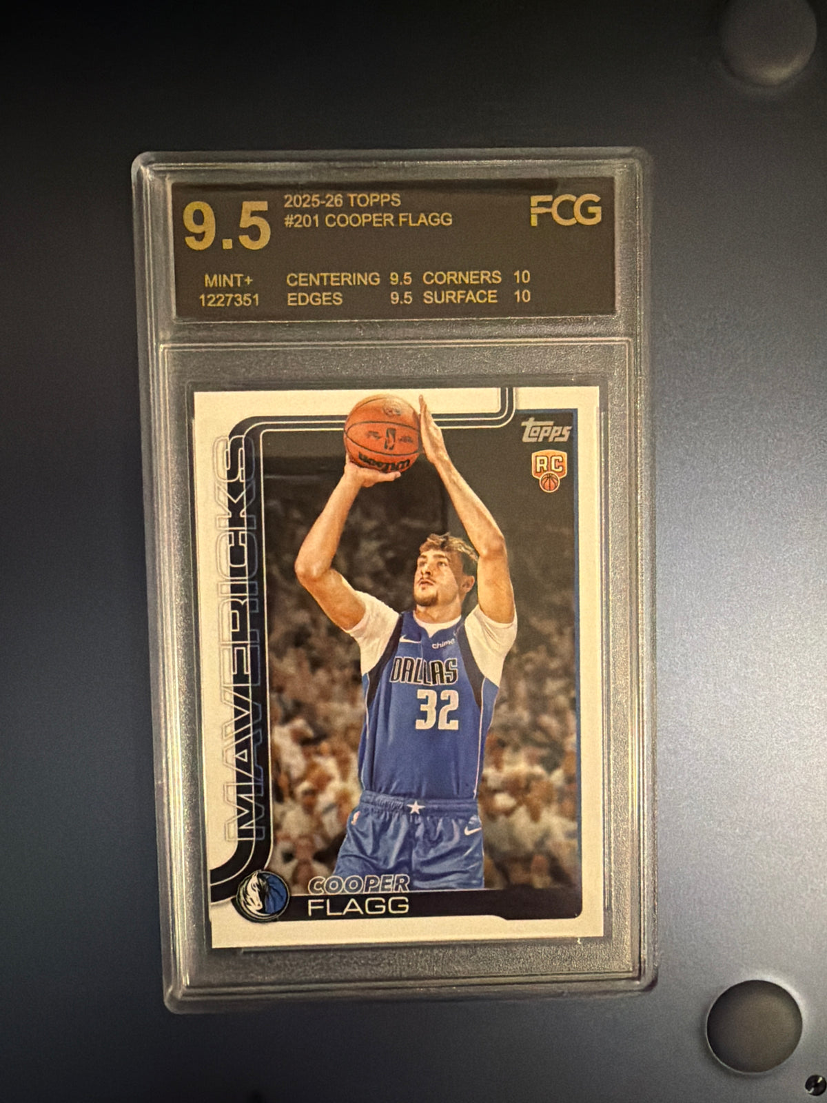 Topps 2025-26 Cooper Flagg #201 RC Base Dallas Mavericks FGC 9.5