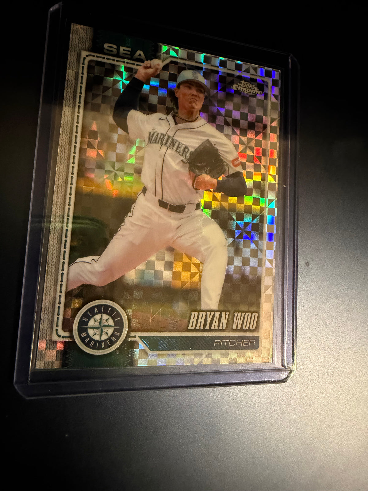 Bryan Woo 2026 Topps Chrome X-Fractor